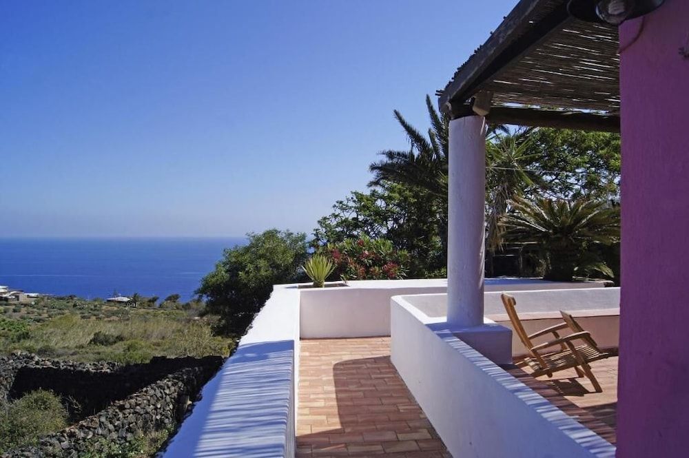 I Dammusi di Punta karace Pantelleria -1 étoiles à Tracino
