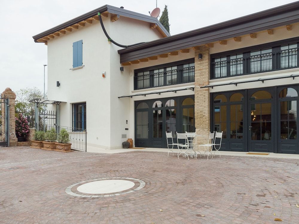 Corte Mira -1 estrellas en Lonato del Garda