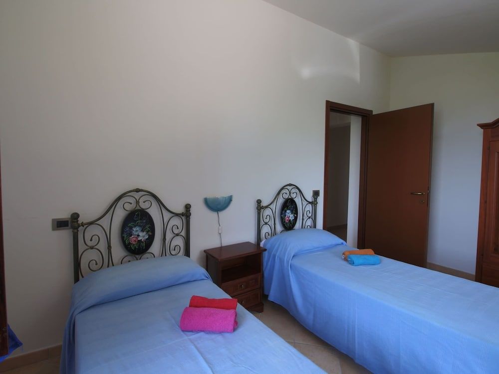 Villa in Marche With Pool & Panoramic Views 2