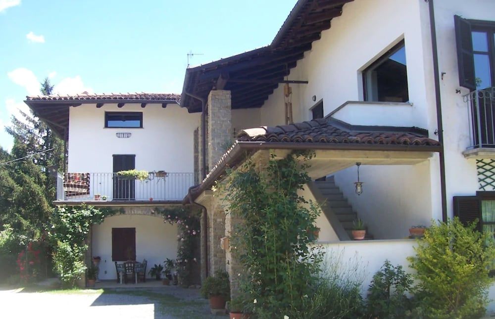 Mamota B&B -1 estrellas en Vesime