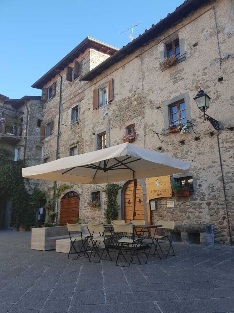 Luna & Stelle -1 estrellas en Villafranca in Lunigiana
