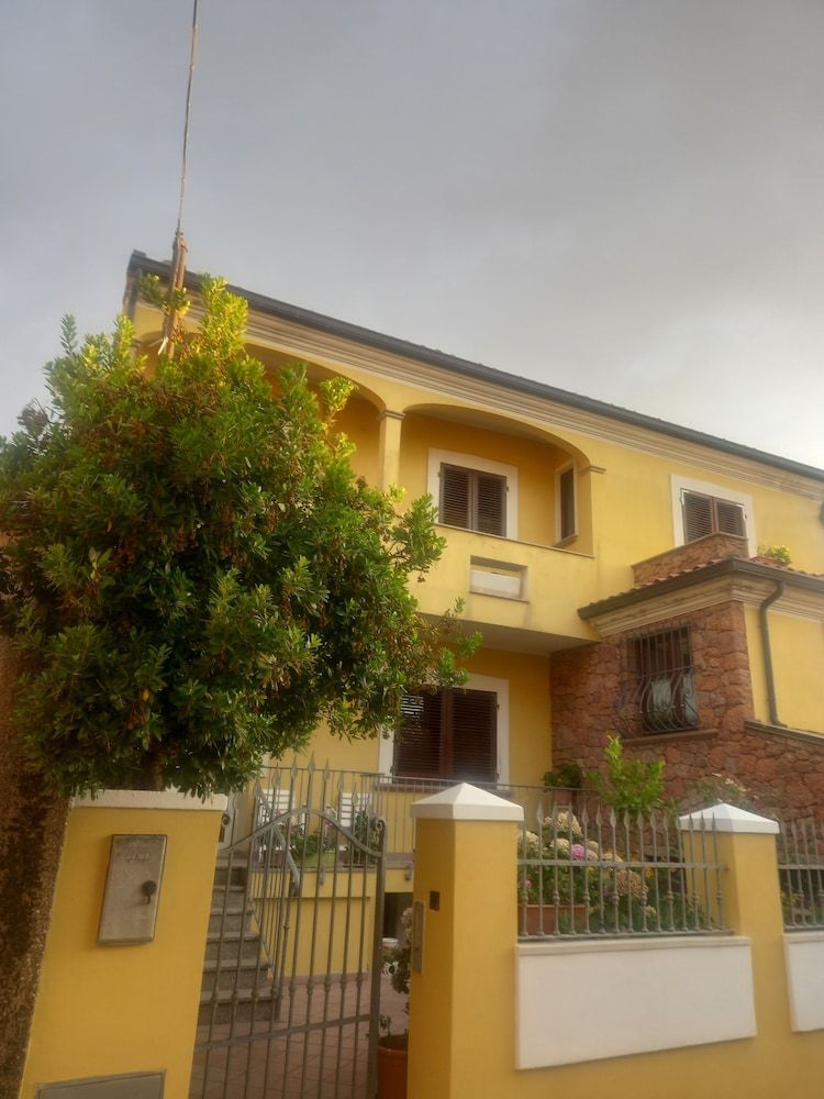 La casa delle fate -1 estrellas en Giave