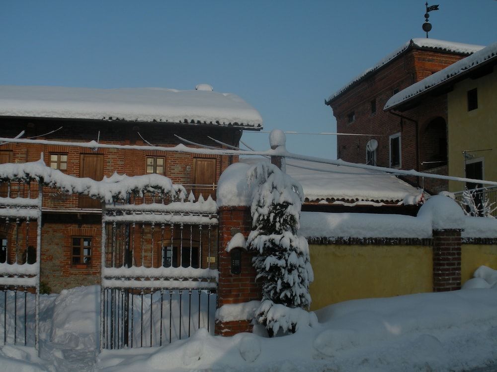 Agriturismo Il Palazzetto -1 estrellas en Clavesana