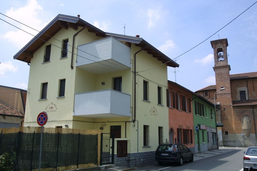 B&B linate -1 estrellas en Peschiera Borromeo