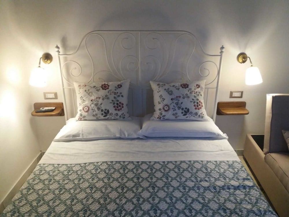 Domus Linda B&B -1 estrellas en Forio d'Ischia