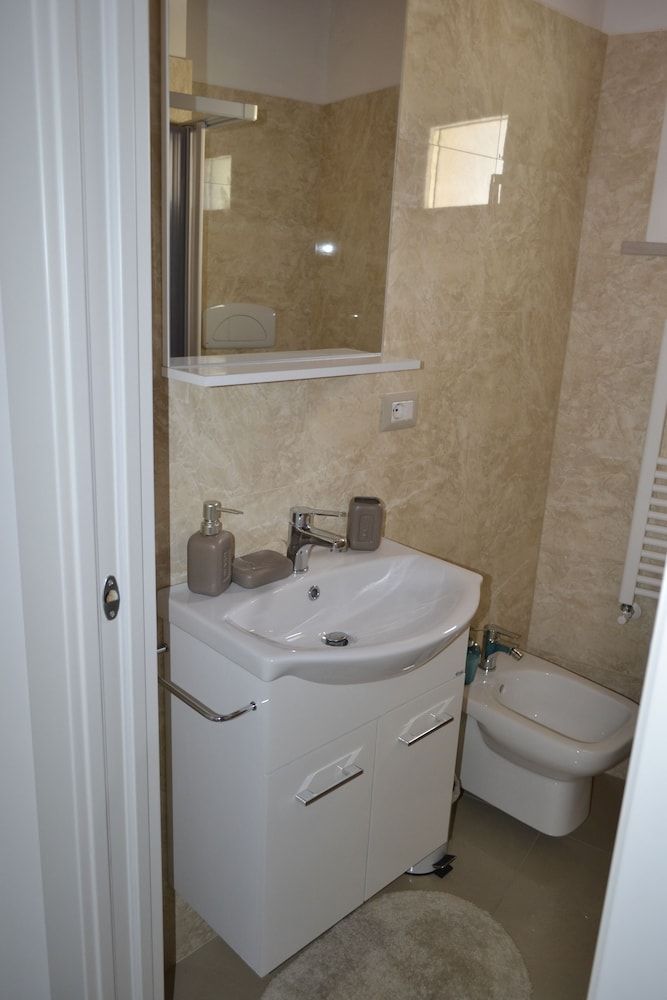 ATTICA B&B 3