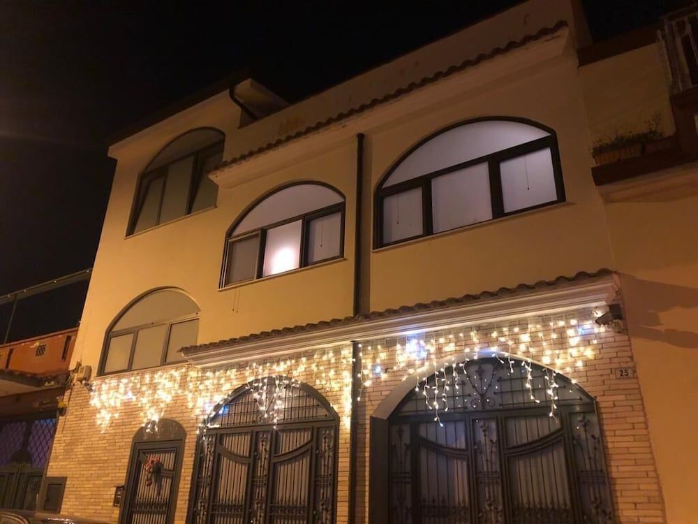 B&B Casa Ary -1 estrellas en Frattamaggiore