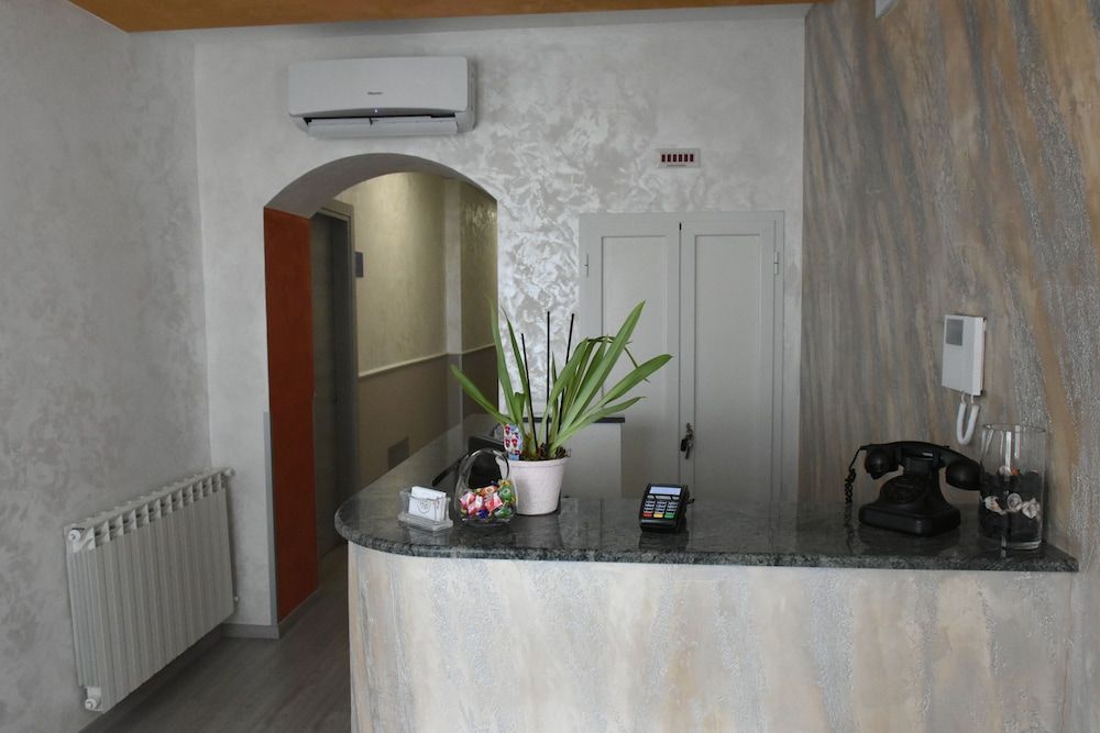 Albano Station Rooms -1 estrellas en Pavona