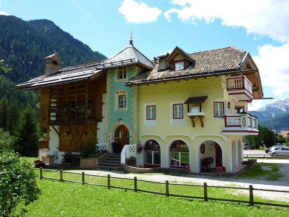 Appartamenti Majon Sotroi -1 estrellas en Campitello di Fassa
