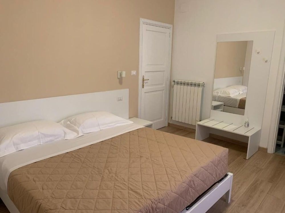 ROMANA GUEST HOUSE 3