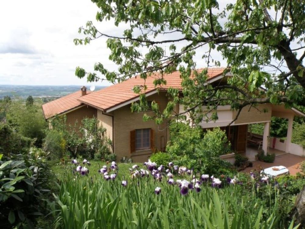 B&B Ca' Dell'Olmo -1 estrellas en Monteciccardo