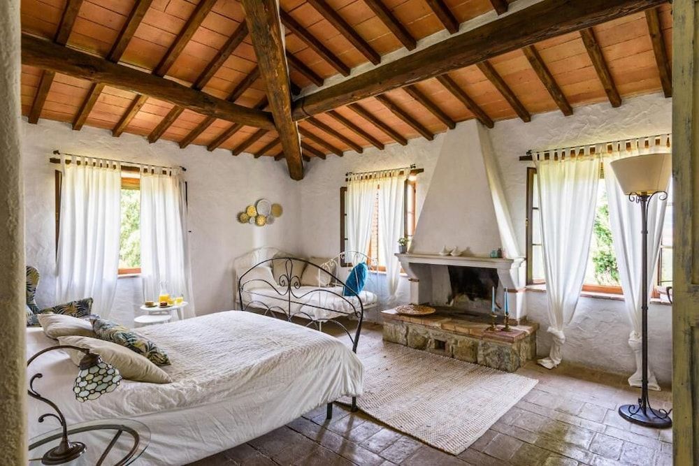 AGRITURISMO QUARANTALLINA -1 estrellas en Buonconvento
