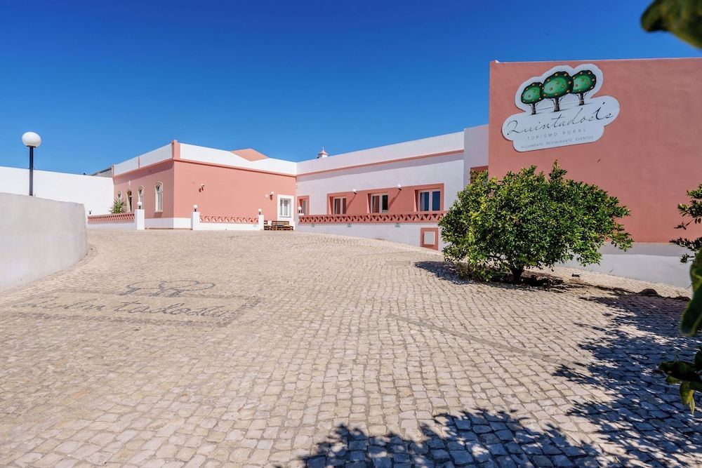 Quinta dos Is -1 estrellas en Algoz