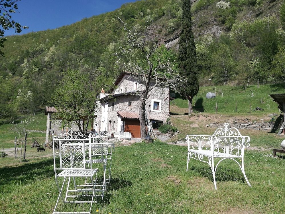 Agriturismo Di Là dall'Acqua -1 estrellas en Fivizzano