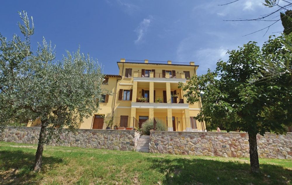 Villa Val d'Olivi -1 estrellas en Capodacqua
