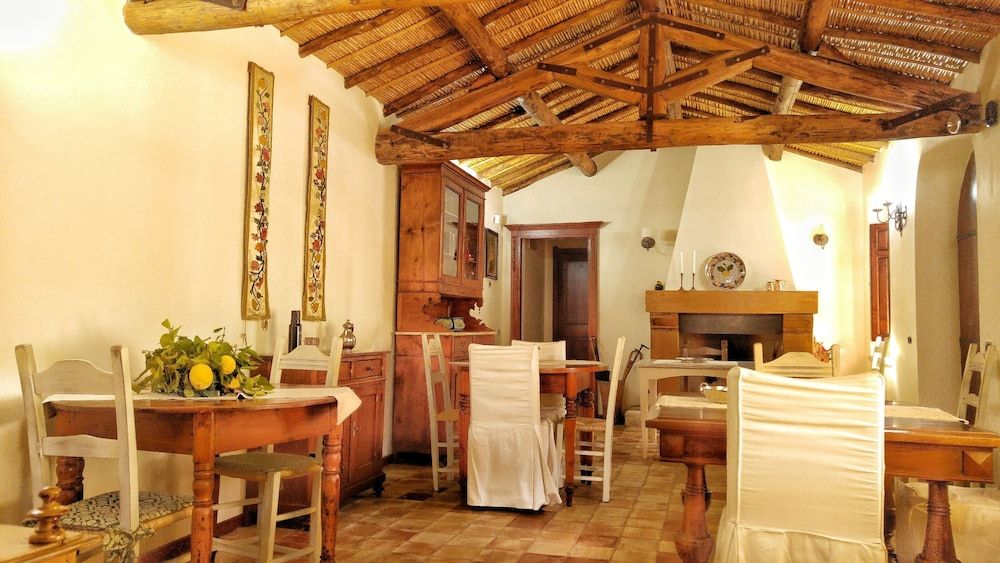 Il Borgo dell'Arcangelo -1 estrellas en Barumini