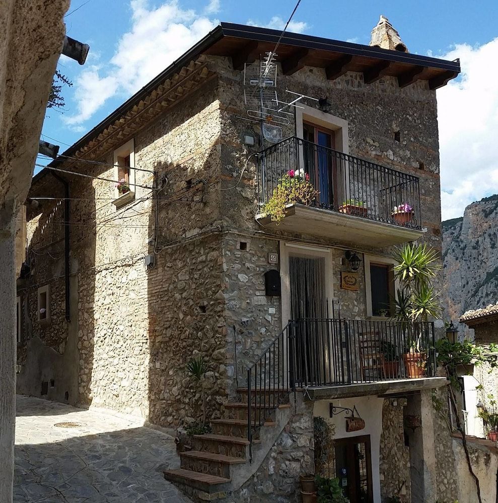 Bed & Breakfast Dhafna Civita -1 estrellas en Civita