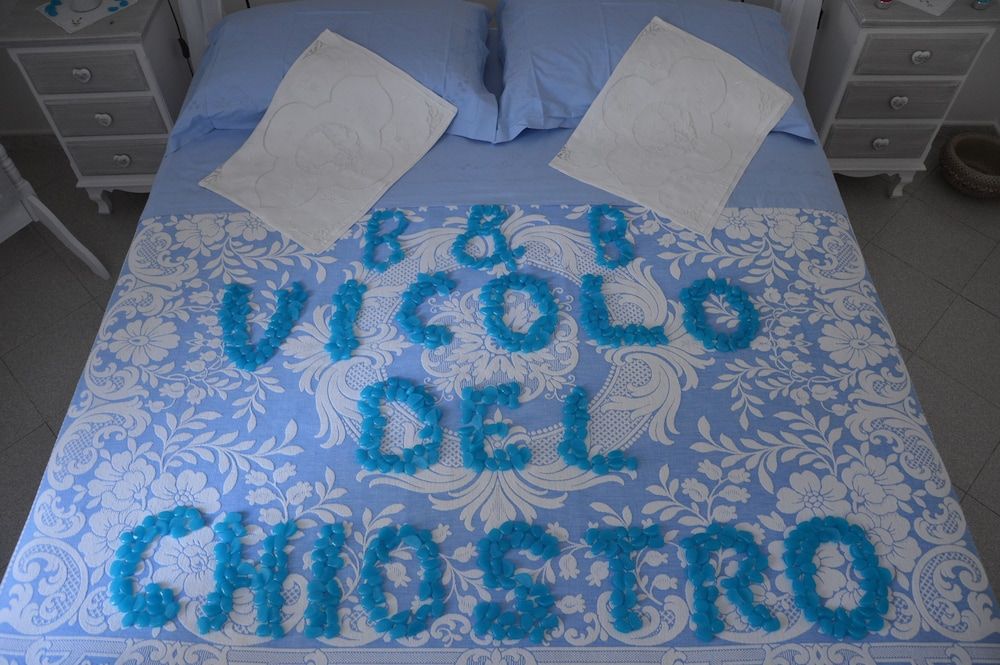 B&B Vicolo del Chiostro -1 estrellas en Aci SantʼAntonio