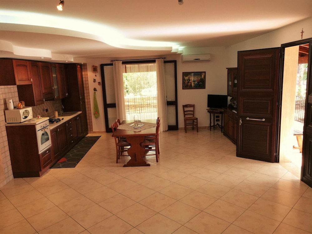 Al049 Villa Paradiso 12 Posti con Piscina Privata -1 estrellas en Alcamo Marina