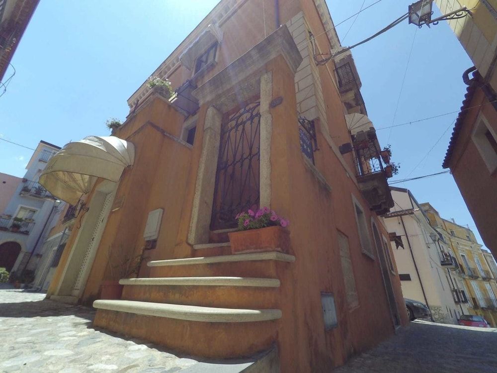 Caterina House -1 estrellas en San Lucido
