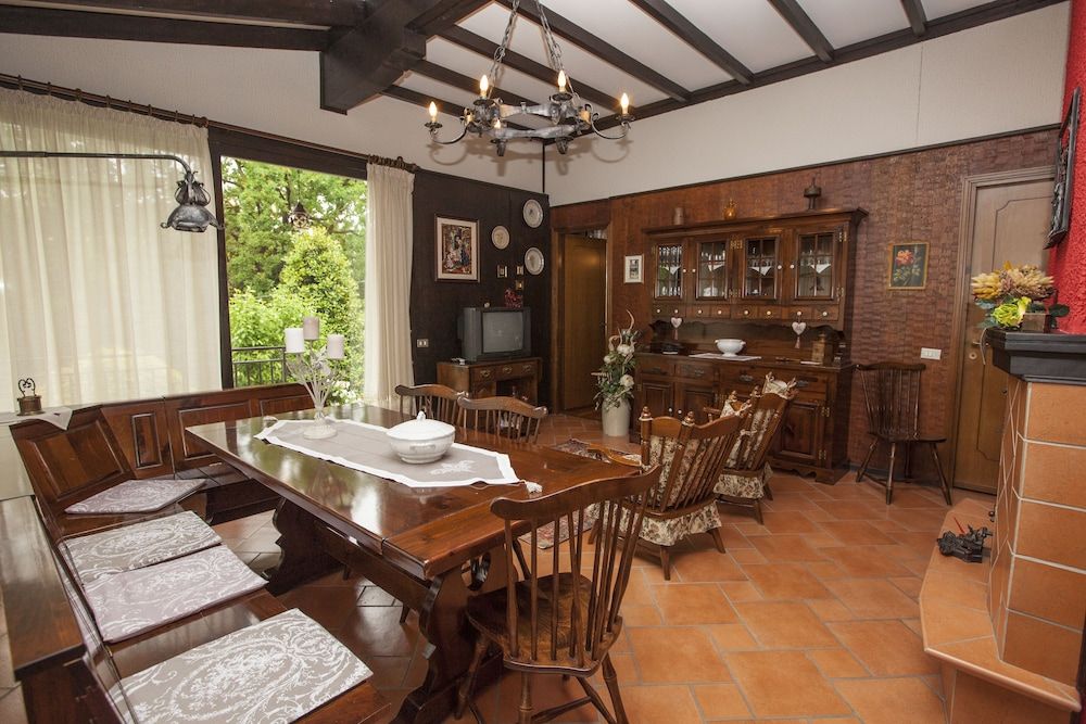 Cugi Bed and Breakfast -1 estrellas en San Damiano dʼAsti