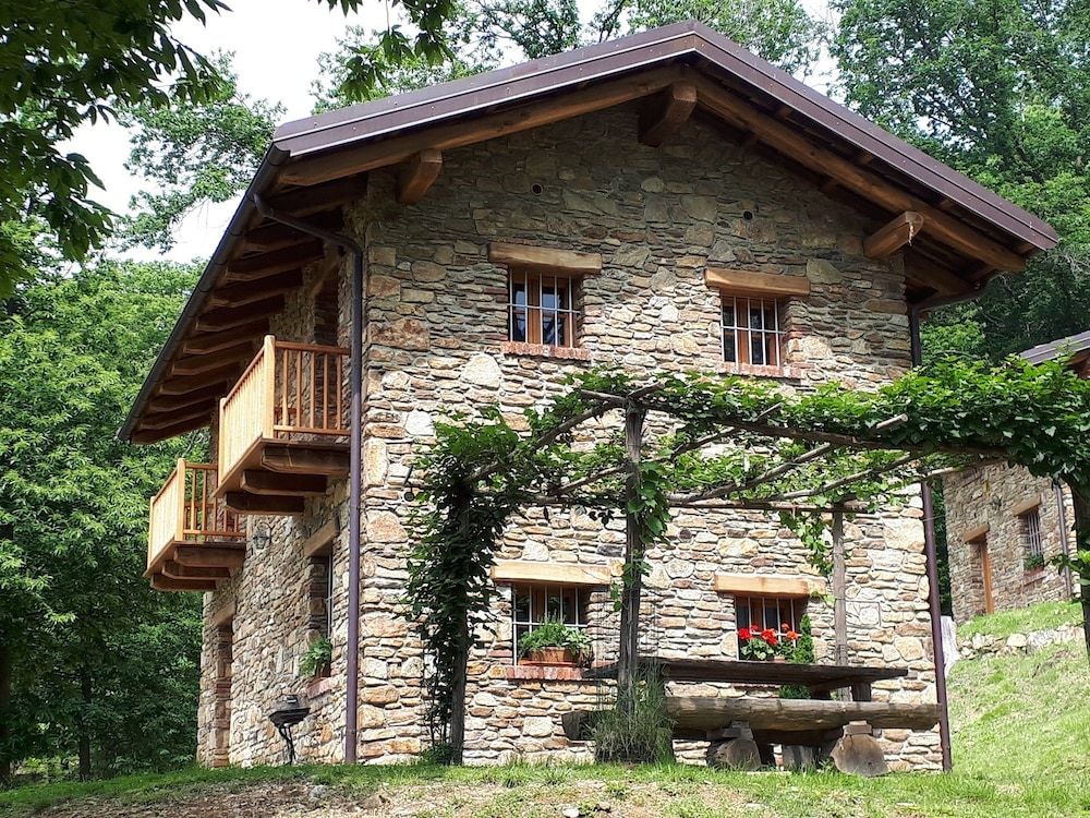 Agriturismo L'Arbo -1 estrellas en Andorno Micca