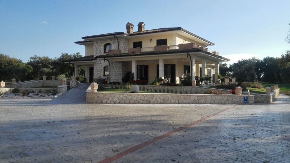 Agriturismo Antica Casa Scardone -1 estrellas en Piedimonte San Germano