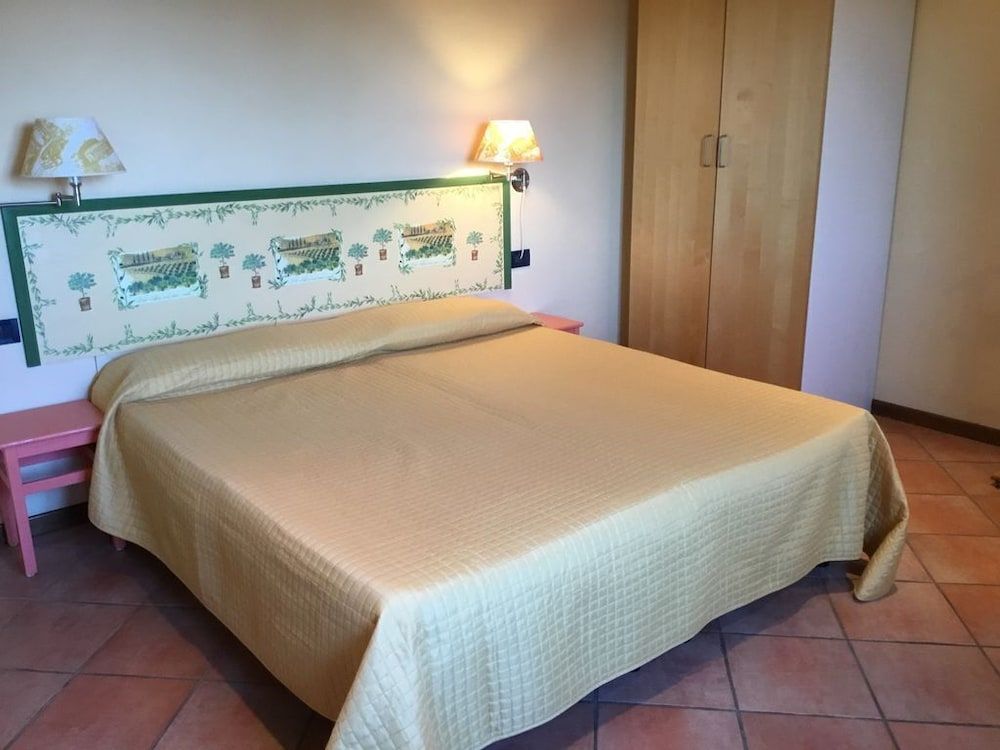 Borgo degli Ulivi 2