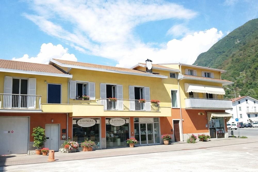 Ca' Elsa Bed & Breakfast -1 estrellas en Dubino