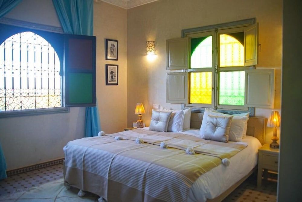 Villa Atika Maison d'hôtes & SPA -1 estrellas en El Bougaria