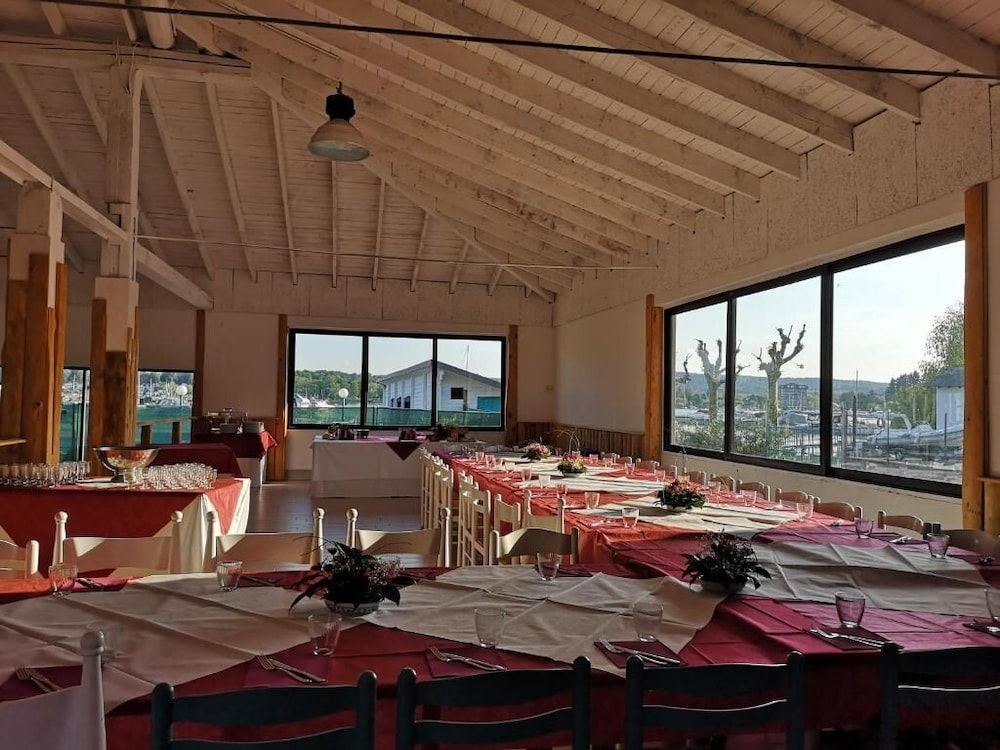 HappyCamp in Lido di Sesto Camping -1 estrelas em Sesto Calende