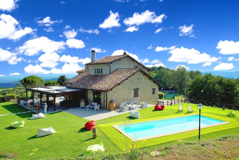 Borgo Monte Cedrone -1 estrellas en Monte Santa Maria Tiberina