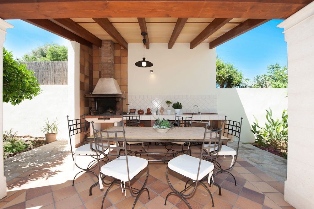 Woodhouse - Villa With Private Pool In Ariany 3