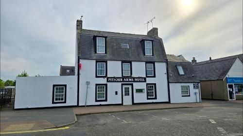 The Pitfour Arms Hotel 3 étoiles à Mintlaw
