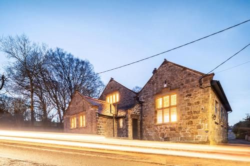 6 STAR, Brand New, Stunning Luxury Suites in a Characterful Historic Manor, Blending Timeless Charm with Modern Style! Welcome to the Old School Manor, Halkyn!! 2