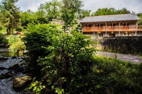 The Falcon Inn Retreat -1 estrellas en Aberdare