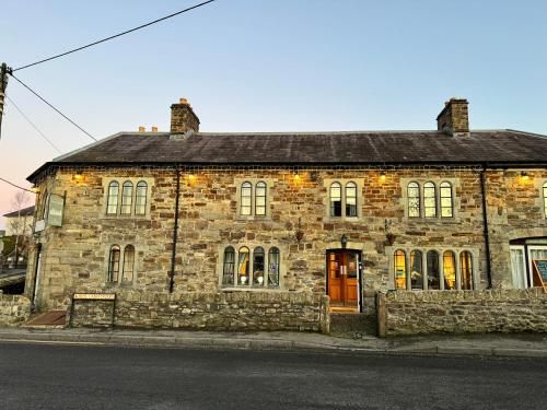 Cross Hands Hotel -1 étoiles à Llanybydder