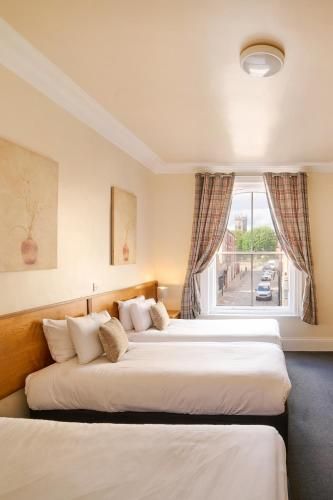 Rooms At 95 Long Street 3