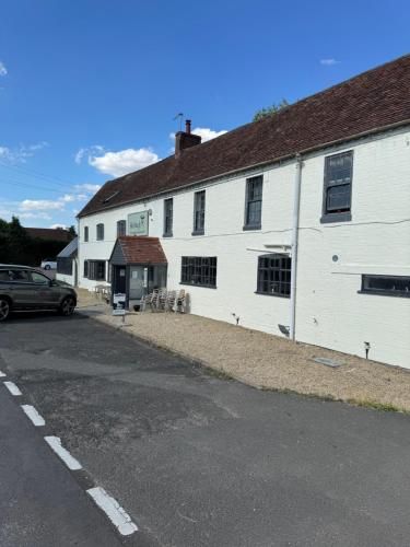 The Roebuck Alcester 2
