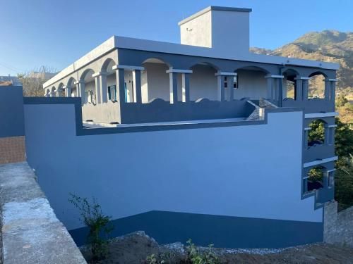Djabraba's Triplex -1 estrellas en Vila Nova Sintra