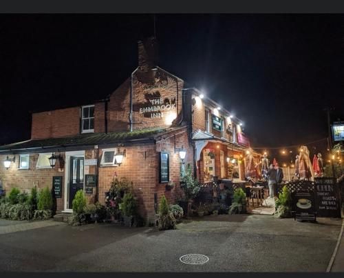 The Emmbrook Inn Hotel 2