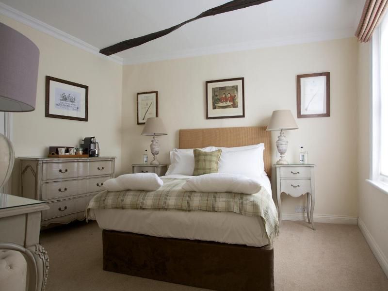 "the Royal Oak, Yattendon" 3