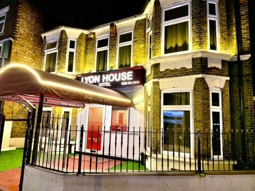 Lyon House Hotel -1 étoiles à Barking