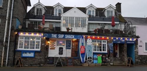 The Sup Shack Wellington Inn 3 étoiles à New Quay