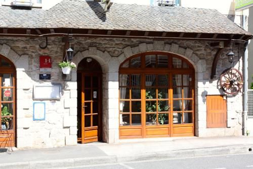 Hotel Restaurant des Deux Vallées 3 estrellas en Entraygues-sur-Truyère