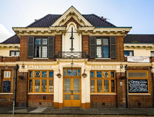 The Eastbrook Pub & Hotel 3