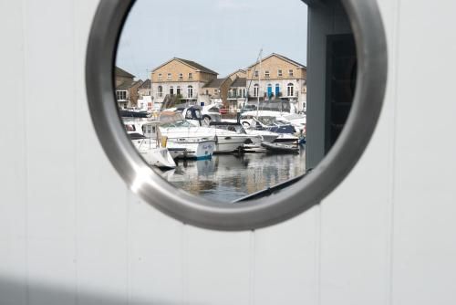 Rooms at Penarth Marina 2
