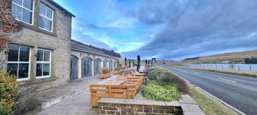 Turnpike by Maya Hotel & Restaurant 3
