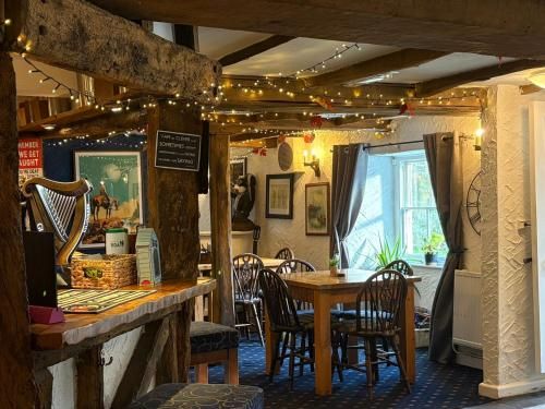 The Black Horse Inn 3
