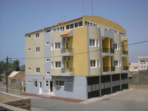 Residencial Pôr do Sol -1 estrellas en Porto Novo